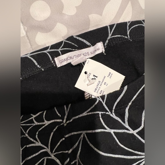 NEW GRAYSON THREADS BLACK SPIDERWEBS LEGGINGS MEDIUM SOFT COTTON RAYON SPANDEX - Picture 3 of 3